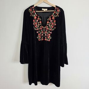 Solitaire Bohemian Boho Embroidered Floral Velvet V Neck Dress Sz Large